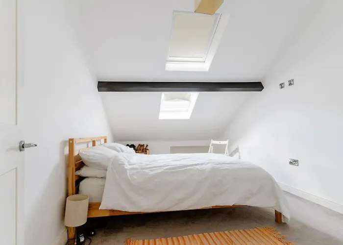 Modern With Terrace Бристоль